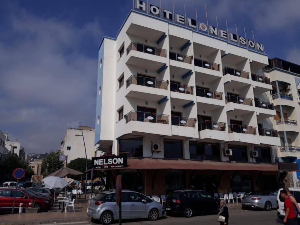 Hotel Nelson M'dik Luaran gambar
